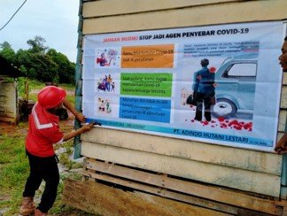 Pemasangan Spanduk di areal kerja AHL
